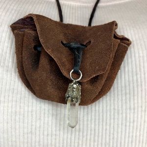 Leather Pouch w/Quartz Crystal closure✌🏻Cool!